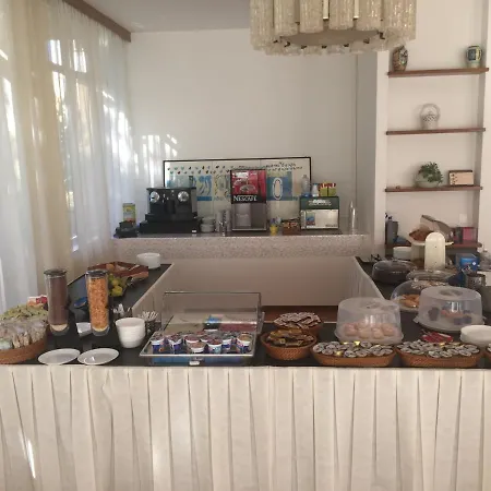 Ξενοδοχείο Avana 3*